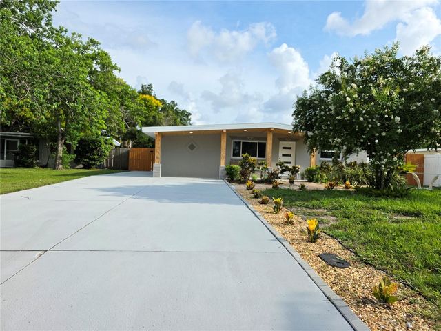 138 DAVISON AVENUE NE, St Petersburg, FL 33703