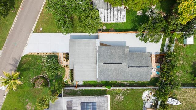 138 DAVISON AVENUE NE, St Petersburg, FL 33703