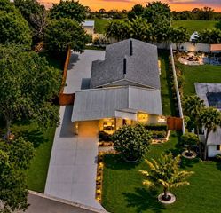 138 DAVISON AVENUE NE, St Petersburg, FL 33703