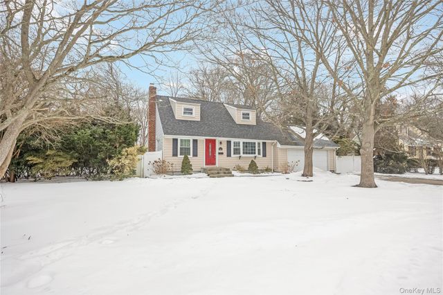 360 Renee Drive, Bayport, NY 11705