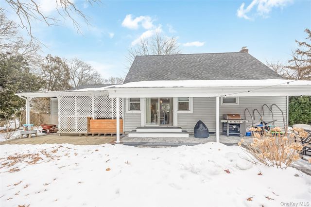 360 Renee Drive, Bayport, NY 11705