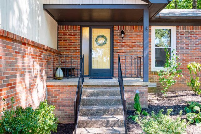 1017 Kings Mountain Drive, Little Rock, AR 72211