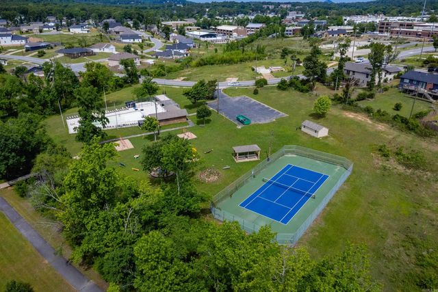 1017 Kings Mountain Drive, Little Rock, AR 72211