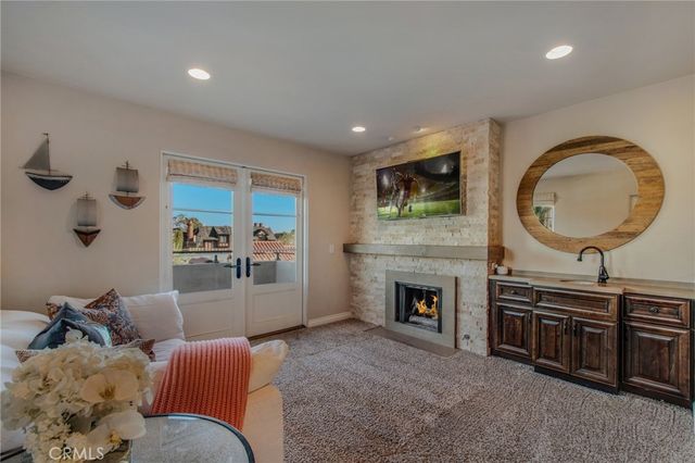 107 Via San Remo, Newport Beach, CA 92663
