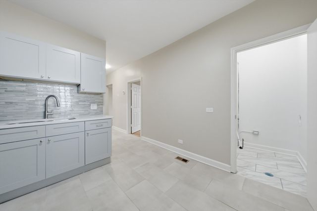 7131 S Normal Boulevard, Chicago, IL 60621