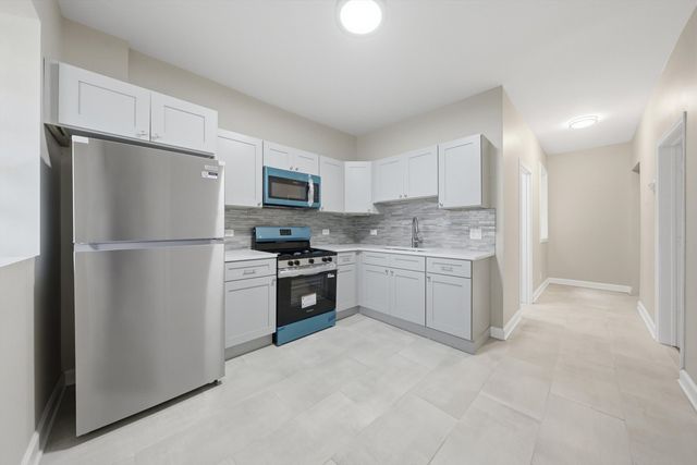 7131 S Normal Boulevard, Chicago, IL 60621
