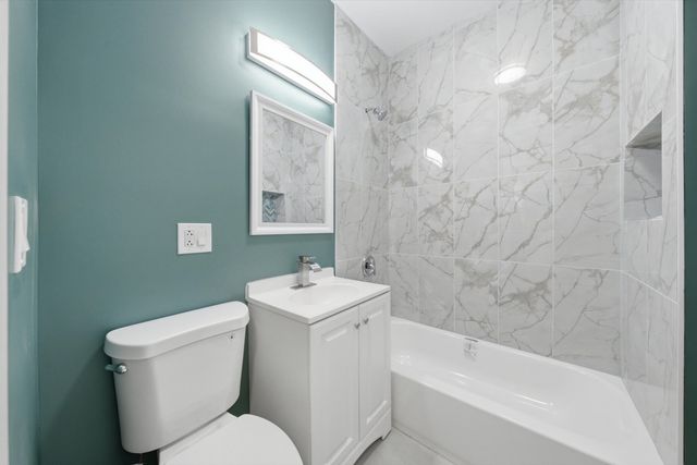 7131 S Normal Boulevard, Chicago, IL 60621