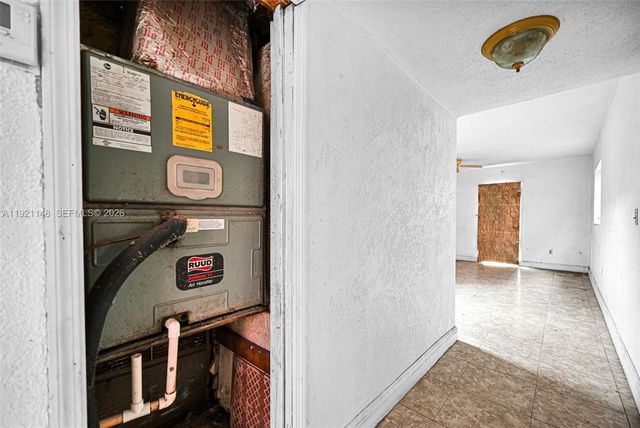 2614 W 8th Ct, Hialeah, FL 33010