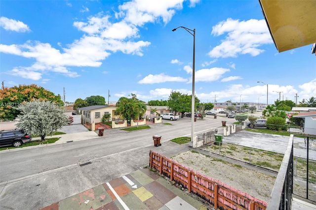 2614 W 8th Ct, Hialeah, FL 33010