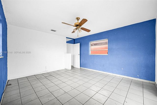 2614 W 8th Ct, Hialeah, FL 33010