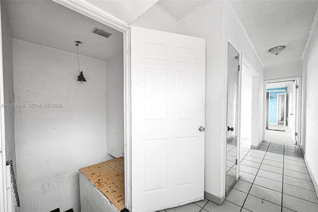 2614 W 8th Ct, Hialeah, FL 33010