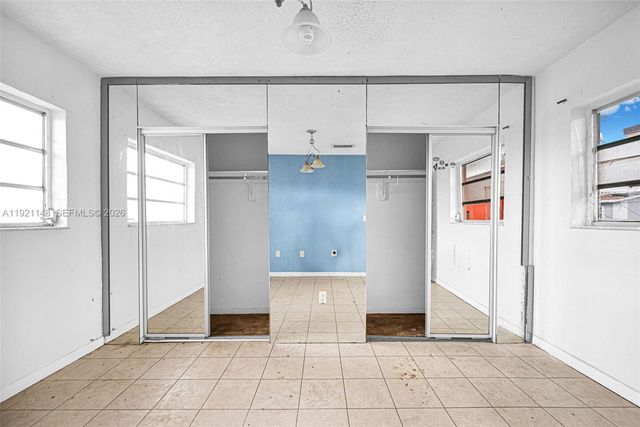 2614 W 8th Ct, Hialeah, FL 33010