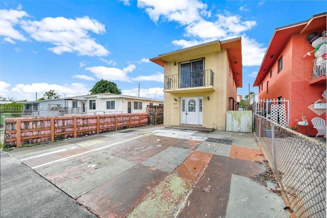 2614 W 8th Ct, Hialeah, FL 33010