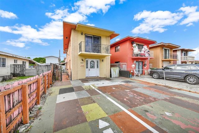 2614 W 8th Ct, Hialeah, FL 33010