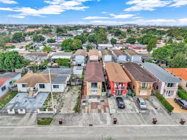 2614 W 8th Ct, Hialeah, FL 33010