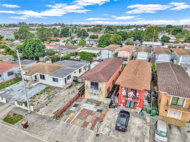 2614 W 8th Ct, Hialeah, FL 33010