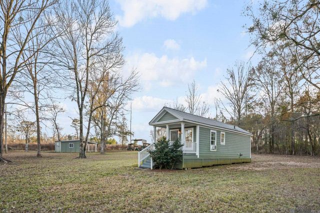 1558 Tommy Whitaker Rd, St Francisville, LA 70775