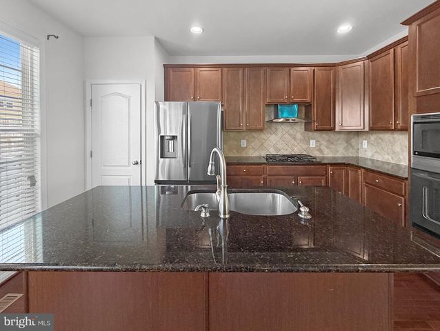 22647 VIENNA GREEN TER, Ashburn, VA 20148