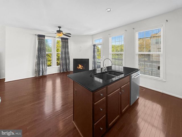 22647 VIENNA GREEN TER, Ashburn, VA 20148