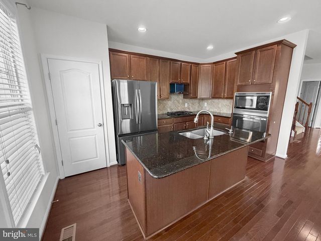 22647 VIENNA GREEN TER, Ashburn, VA 20148