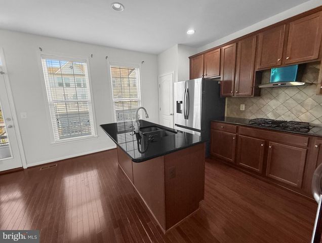 22647 VIENNA GREEN TER, Ashburn, VA 20148