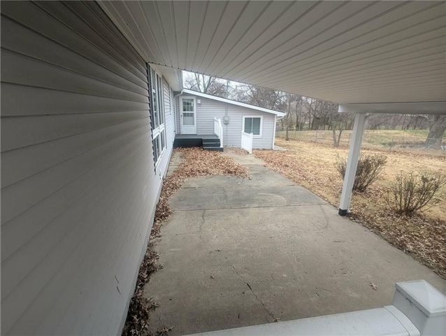 201 S West Street, Concordia, MO 64020