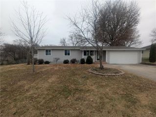 201 S West Street, Concordia, MO 64020