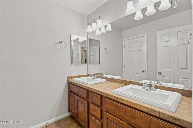3501 E APRICOT Lane, Gilbert, AZ 85298
