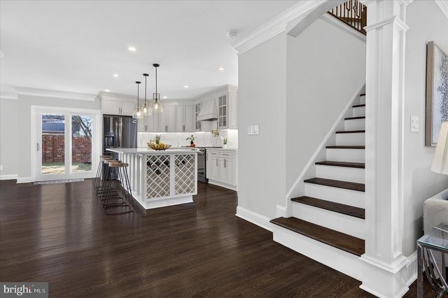 1607 N GLEBE RD, Arlington, VA 22207