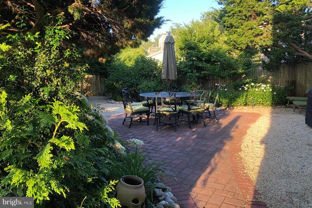 35 W 4TH ST, Barnegat Light, NJ 08006