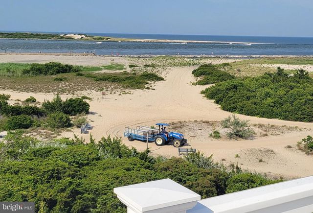 35 W 4TH ST, Barnegat Light, NJ 08006