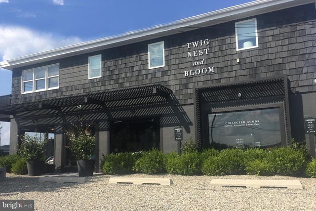 35 W 4TH ST, Barnegat Light, NJ 08006