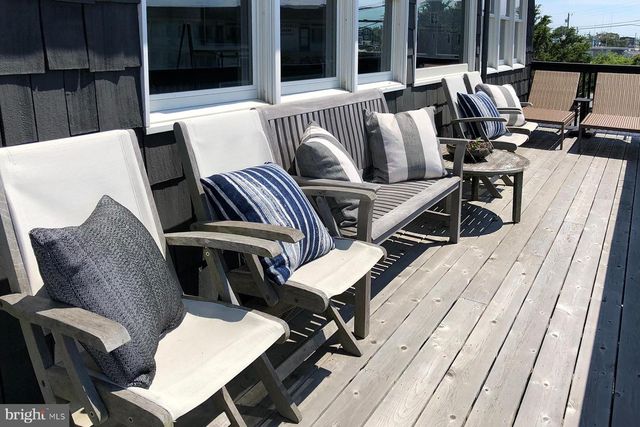 35 W 4TH ST, Barnegat Light, NJ 08006