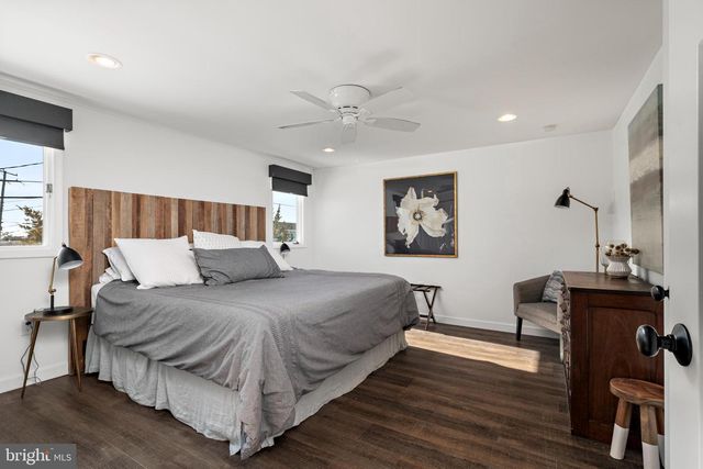 35 W 4TH ST, Barnegat Light, NJ 08006