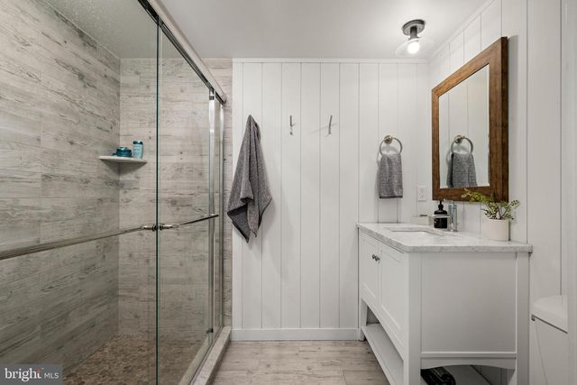 35 W 4TH ST, Barnegat Light, NJ 08006