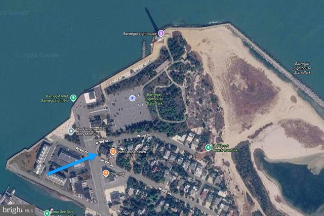 35 W 4TH ST, Barnegat Light, NJ 08006