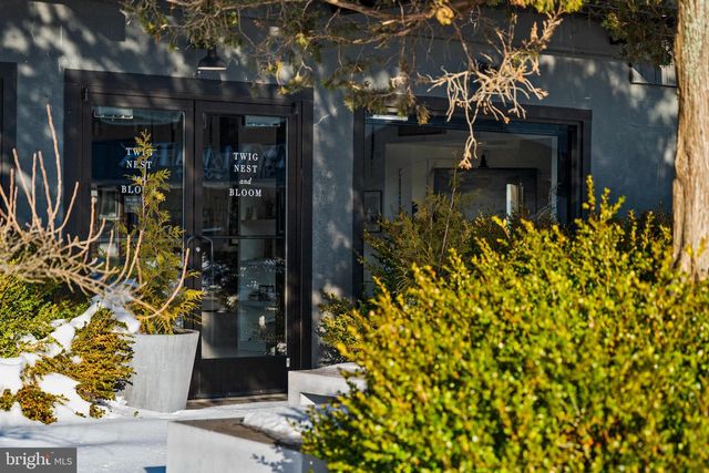 35 W 4TH ST, Barnegat Light, NJ 08006