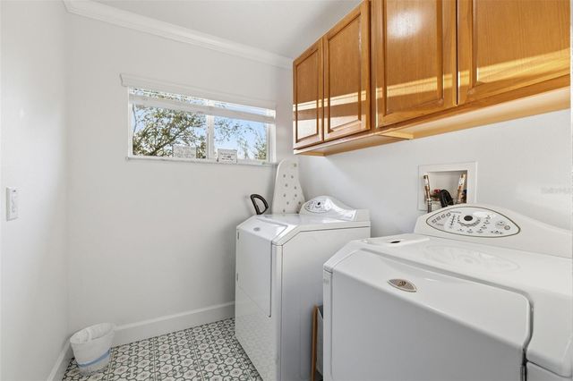 19408 SANDY SPRINGS CIRCLE, Lutz, FL 33558