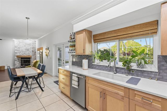 19408 SANDY SPRINGS CIRCLE, Lutz, FL 33558