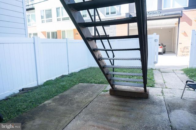 830 18TH ST NE, Washington, DC 20002