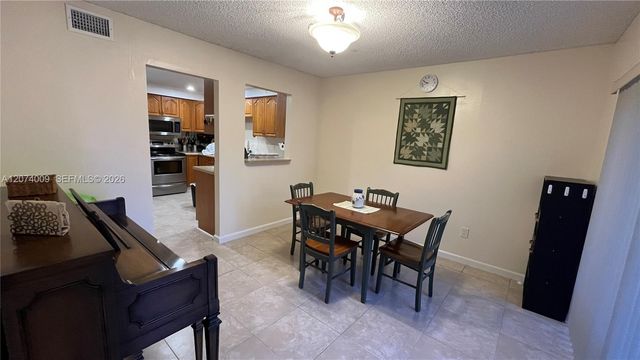 11507 SW 64th Street G, Miami, FL 33173