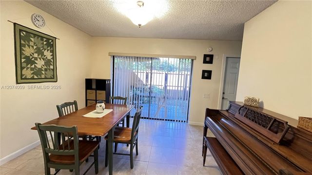 11507 SW 64th Street G, Miami, FL 33173