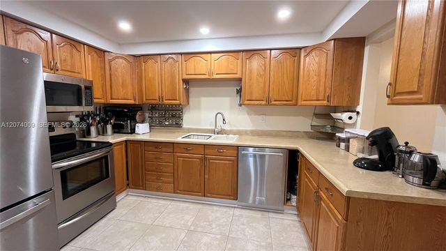 11507 SW 64th Street G, Miami, FL 33173