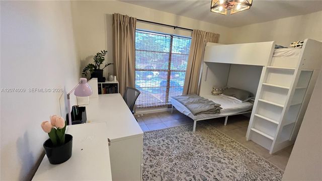 11507 SW 64th Street G, Miami, FL 33173