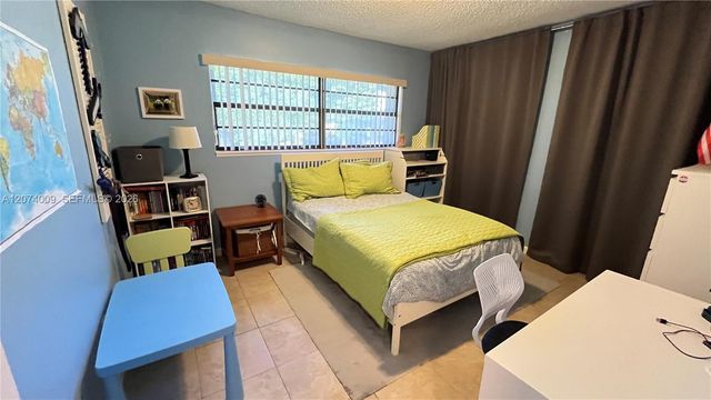 11507 SW 64th Street G, Miami, FL 33173
