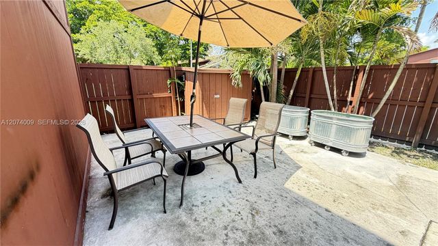 11507 SW 64th Street G, Miami, FL 33173
