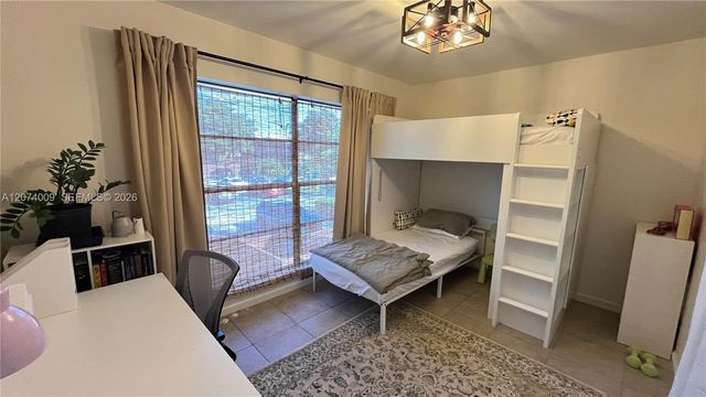 11507 SW 64th Street G, Miami, FL 33173