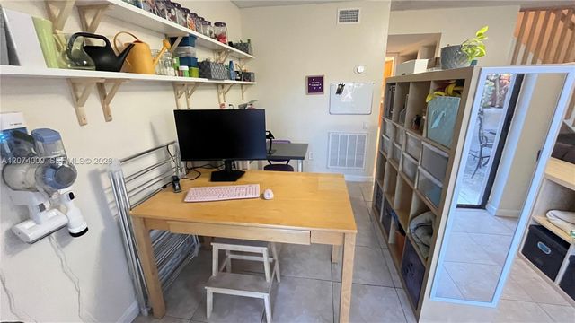 11507 SW 64th Street G, Miami, FL 33173