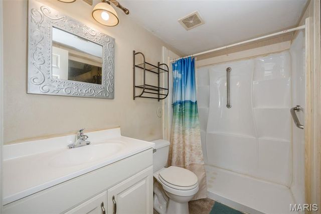 1084 Mersey Bend Drive D, St Louis, MO 63129