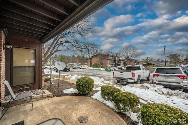 1084 Mersey Bend Drive D, St Louis, MO 63129